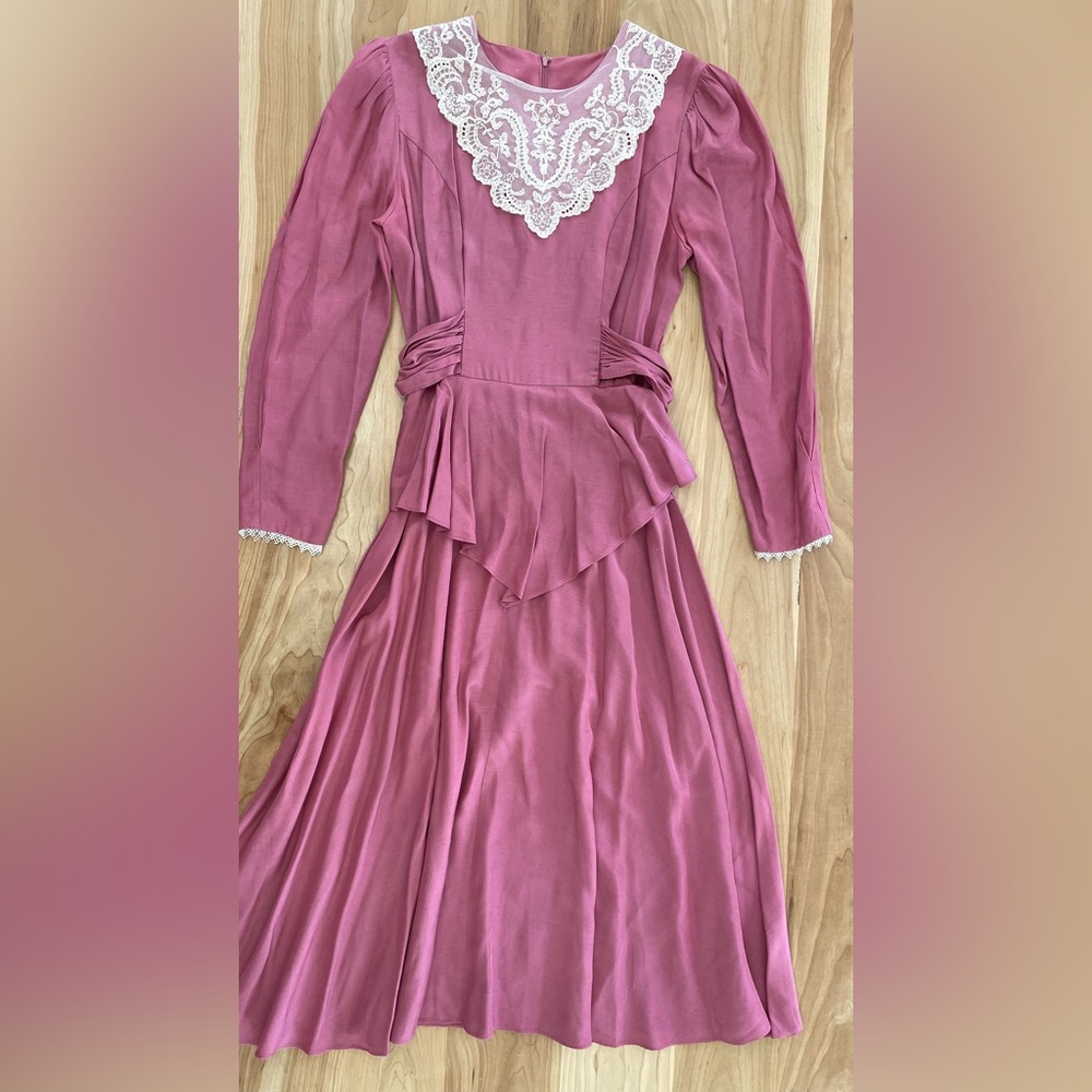 Vintage Dawn Joy Mauve Dress 80s Peplum Waist Long Sleeve Lace Collar Size 9/10